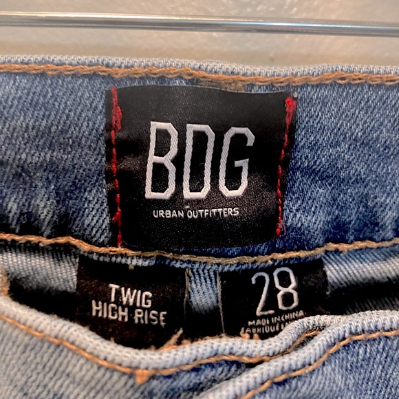 🌸Spring Sale 🌸Urban Outfitters Twig High Rise BDG Jeans - Size 28 - Picture 3 of 5